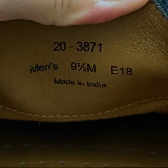 Johnston & Murphy Size 9.5 Black Loafers - Picture 7 of 9